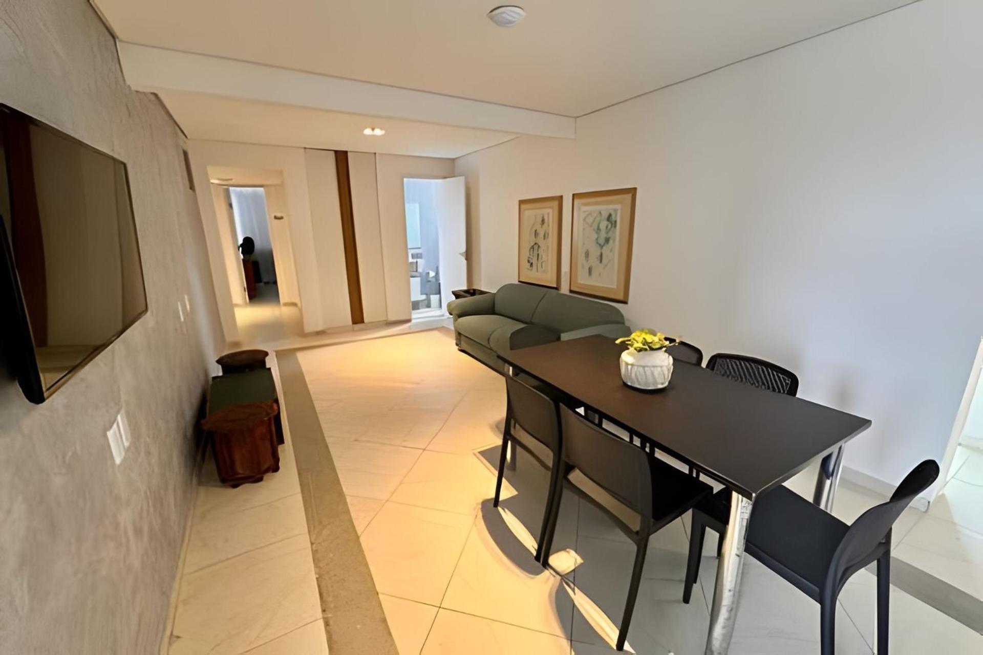 E Na Apartamento *